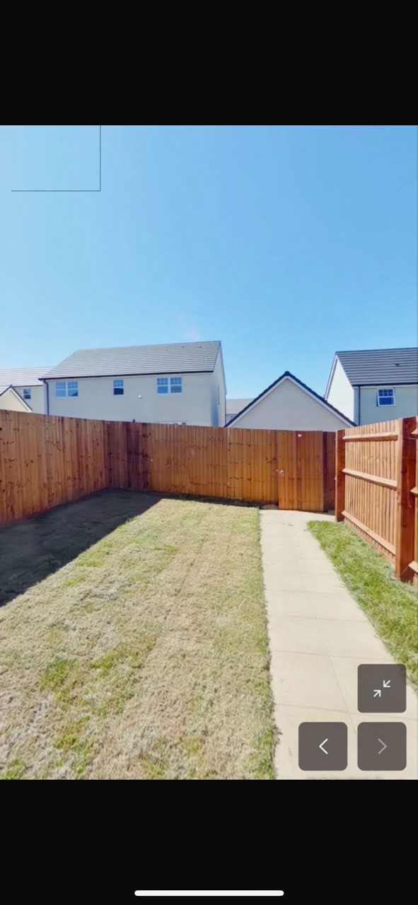 33 Dunraven Close - Rear garden